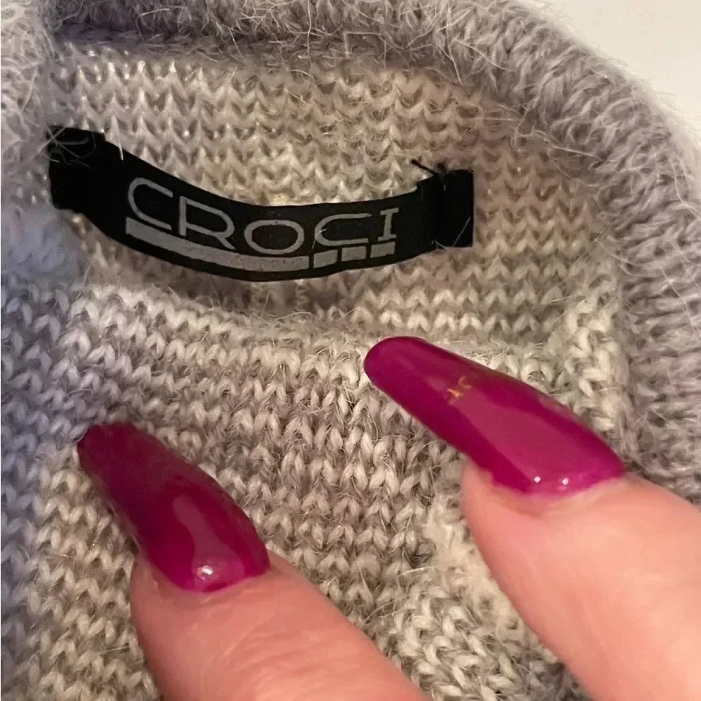 NEW CROCI KNIT GREY AND WHITE STRIPED DOG SWEATER SIZE SMALL